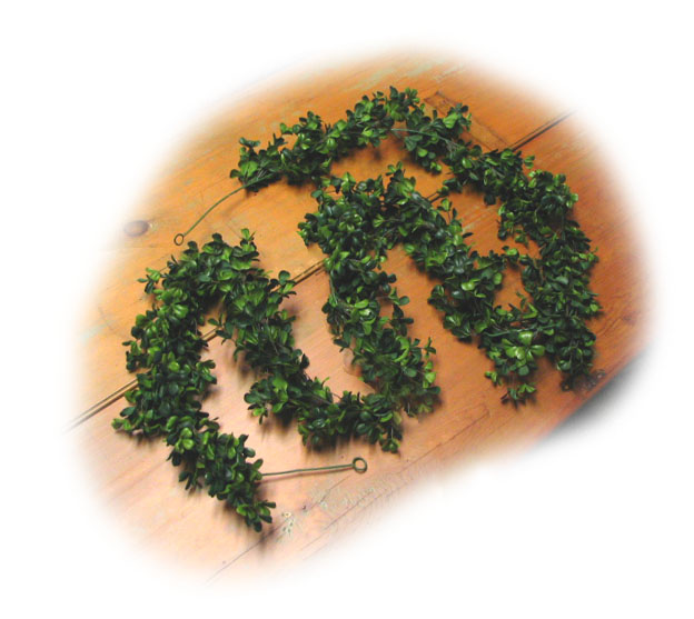 Boxwood Silk Garland